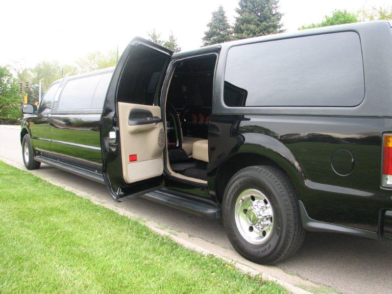 2005 Ford Excursion QVM Krystal Stretch Limousine SUV 