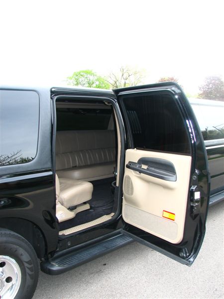 2005 Ford Excursion Stretch QVM black 