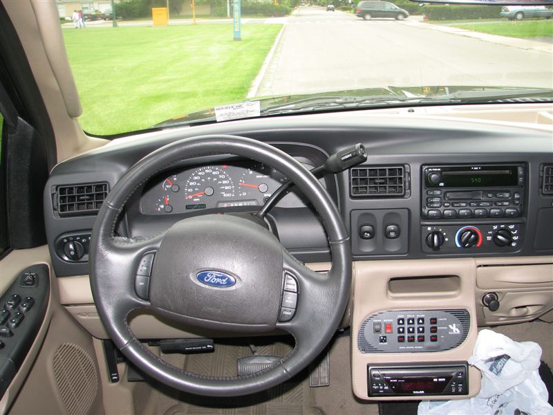 2005 Ford Excursion Stretch QVM black 