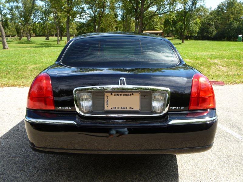 2007 Lincoln Town Car Executive L sedan 